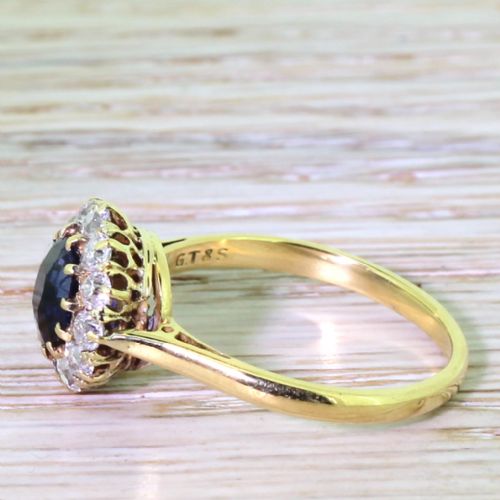 fig 2. Victorian 1.40 Carat Natural Sapphire & Old Cut Diamond Cluster Ring, circa 1900
