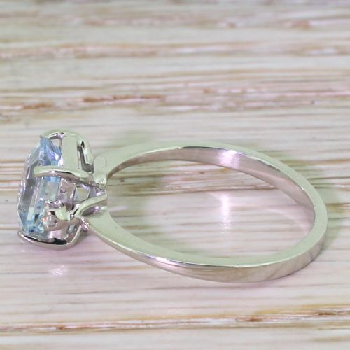 fig 2. Retro 1.50 Carat Square Emerald Cut Aquamarine Ring, circa 1945