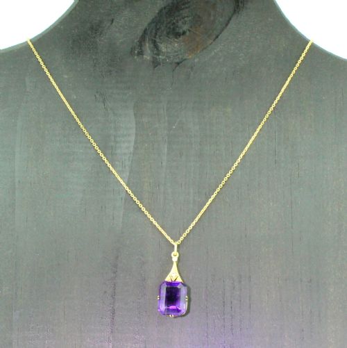 fig 2. Art Deco 7.00 Carat Emerald Cut Amethyst Pendant, circa 1930
