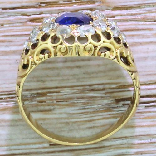 fig 3. Edwardian Sapphire & Old Cut Diamond Filigree Cluster Ring, circa 1905
