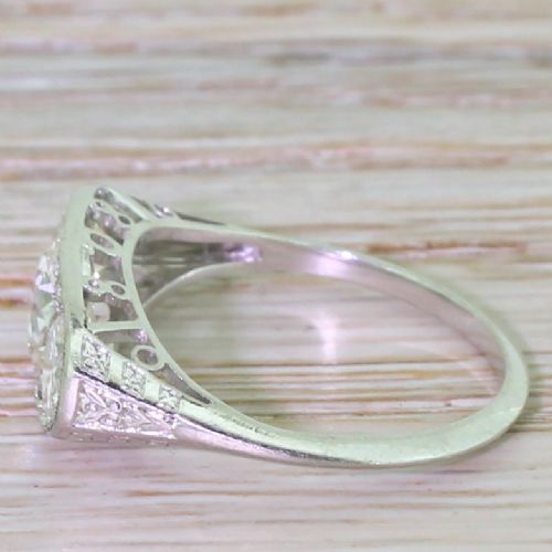 fig 2. Art Deco 1.90 Carat Old Cut Diamond Trilogy Ring, circa 1925