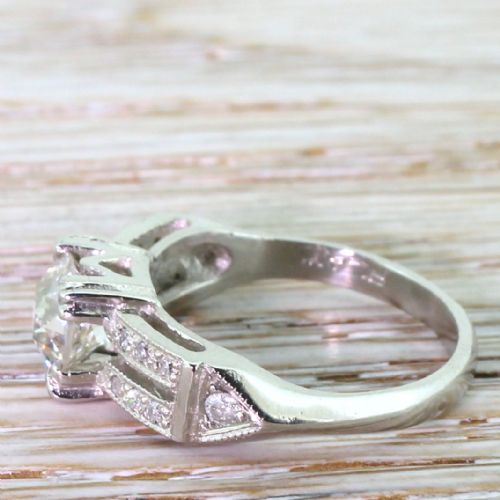 fig 2. Retro 1.41 Carat Old Cut Diamond Engagement Ring, circa 1950
