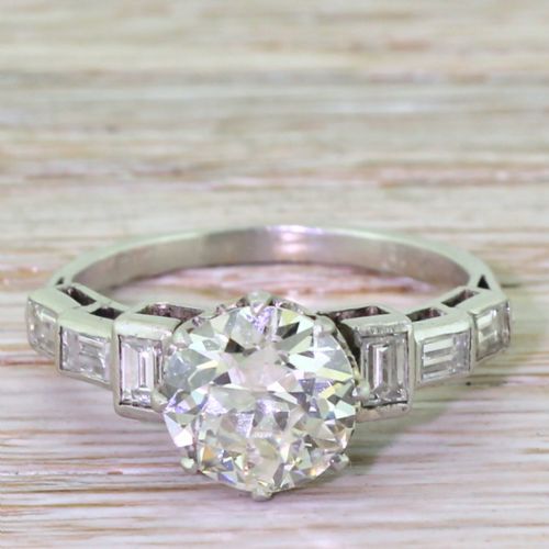 fig 1. Art Deco 2.49 Carat Old Cut & Baguette Cut Diamond Engagement Ring, circa 1925
