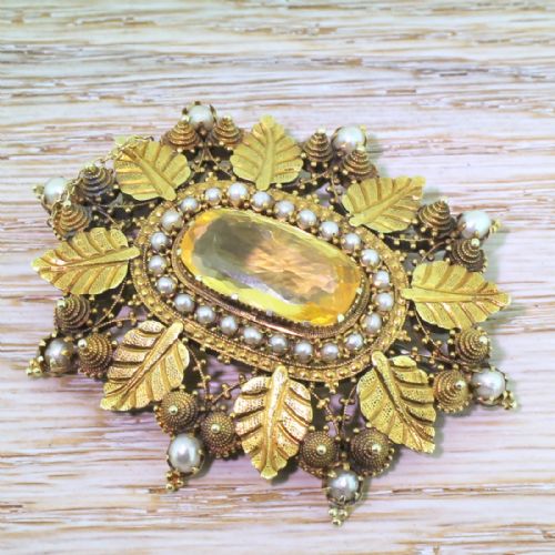 fig 1. Mid Century 17.89 Carat Natural Yellow Ceylon Sapphire Brooch, circa 1940