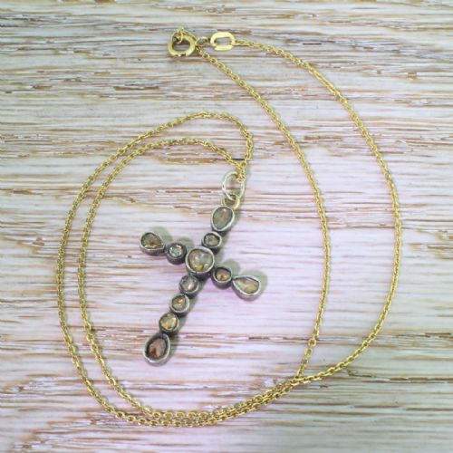fig 2. Georgian 0.70 Carat Rose Cut Diamond Cross Pendant, circa 1820