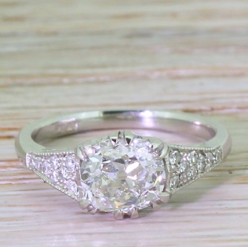fig 1. Art Deco 1.39 Carat Old Oval Cut Diamond Engagement Ring, circa 1940
