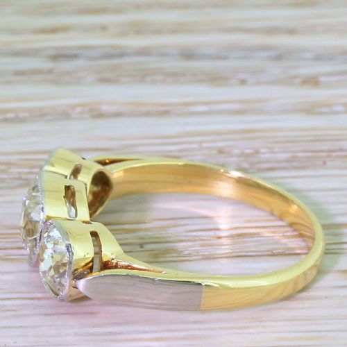 fig 2. Art Deco 2.96 Carat Old Cut Diamond Trilogy Ring, circa 1925