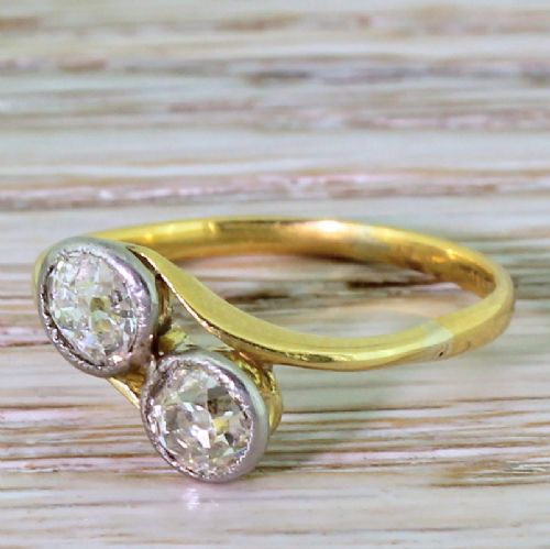 Victorian 0.96 Carat Old Cut Diamond Crossover Ring, Circa 1870
