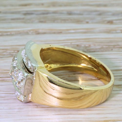 fig 2. Art Deco 2.00 Carat Old Cut & Rose Cut Diamond Trilogy Ring, circa 1915