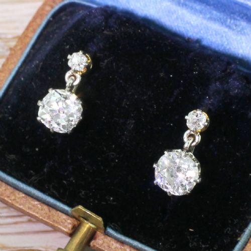 Art Deco 1.98 Carat Old Cut Diamond Drop Earrings, Circa 1915
