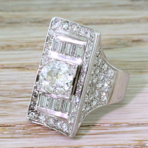 Art Deco 2.68 Carat Old Cut & Baguette Cut Diamond Ring, Circa 1940
