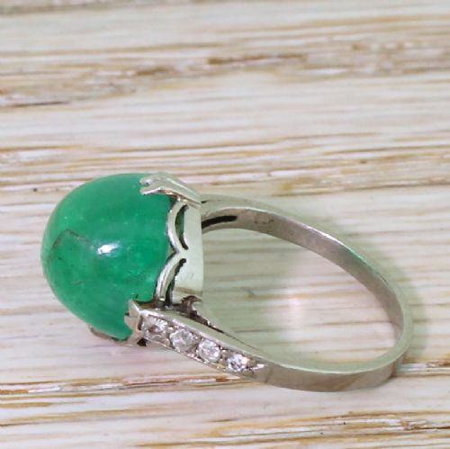 fig 2. Art Deco 5.69 Carat Colombian Cabochon Emerald Ring, circa 1930