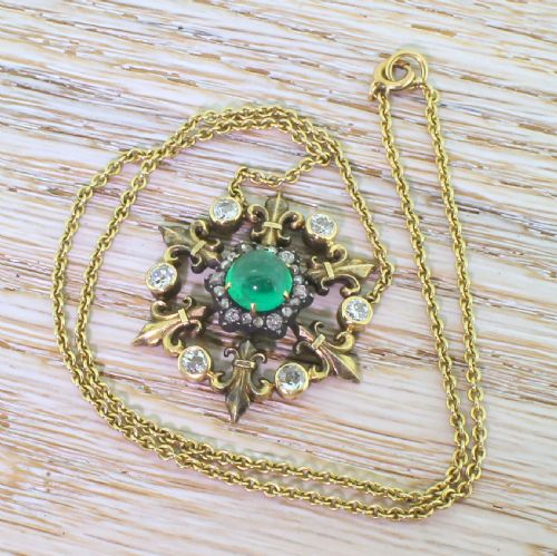 fig 2. Victorian 1.88 Carat Cabochon Emerald & Diamond Pendant Necklace, circa 1900