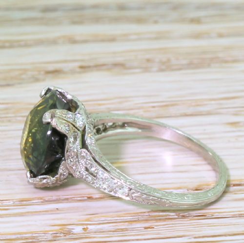 fig 2. Edwardian 9.35 Carat Natural Yellow & Blue Sapphire Solitaire Ring, circa 1910