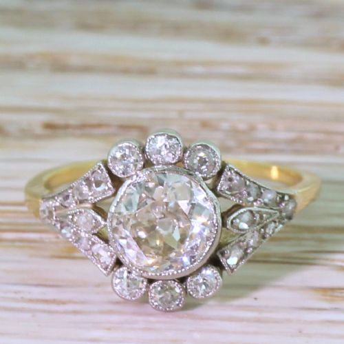 fig 1. Edwardian 0.90 Carat Old Cut Diamond Cluster Ring, circa 1910
