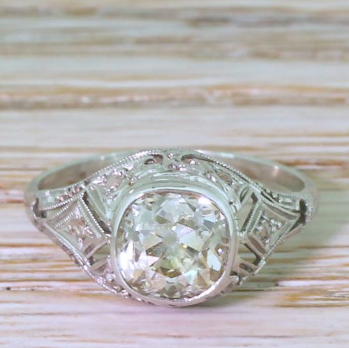 fig 1. Art Deco 1.44 Carat Old Mine Cut Diamond Engagement Ring, circa 1915
