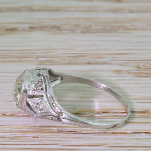 fig 2. Art Deco 1.44 Carat Old Mine Cut Diamond Engagement Ring, circa 1915
