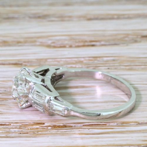 fig 2. Art Deco 1.57 Carat Old Mine Cut Diamond Engagement Ring, circa 1920
