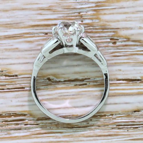 fig 3. Art Deco 1.57 Carat Old Mine Cut Diamond Engagement Ring, circa 1920
