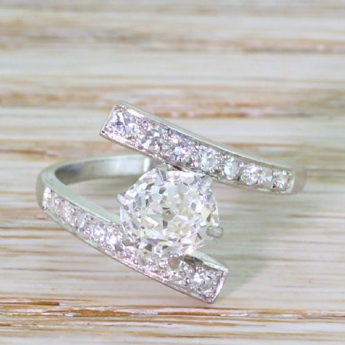 fig 1. Art Deco 1.36 Carat Old Mine Cut Diamond Engagement Ring, circa 1920
