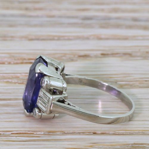 fig 2. Art Deco 4.61 Carat Natural Ceylon Colour Change Sapphire Ring, circa 1930