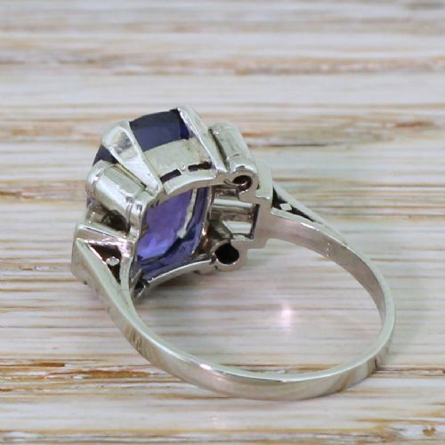 fig 3. Art Deco 4.61 Carat Natural Ceylon Colour Change Sapphire Ring, circa 1930