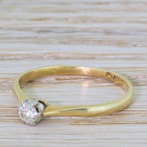 Late 20th Century 0.20 Carat Round Brilliant Cut Diamond Engagement Ring
