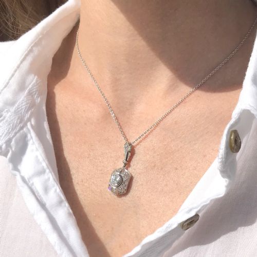 fig 1. Art Deco 1.46 Carat Diamond Pendant, circa 1930