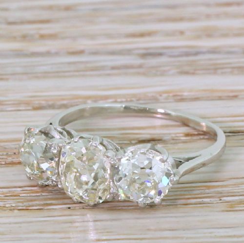 Art Deco 3.56 Carat Old Cut Diamond Trilogy Ring, Circa 1920