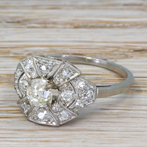 Art Deco 0.92 Carat Old Cut Diamond Cluster Ring, Circa 1925