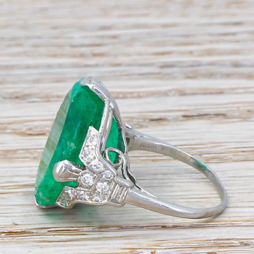 fig 2. Art Deco 17.83 Carat Minor Oil Colombian Emerald Ring, circa 1935