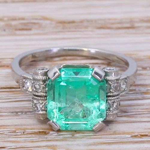 fig 1. Art Deco 2.38 Carat Colombian Emerald Solitaire Ring, circa 1920
