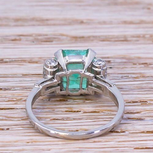 fig 3. Art Deco 2.38 Carat Colombian Emerald Solitaire Ring, circa 1920