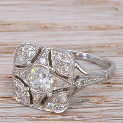 Art Deco 0.85 Carat Old Cut Diamond Cluster Ring, Circa 1940