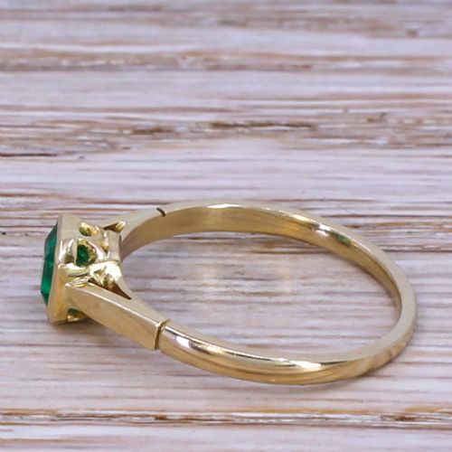 fig 2. Art Deco 0.54 Carat Minor Oil Colombian Emerald Ring, circa 1930