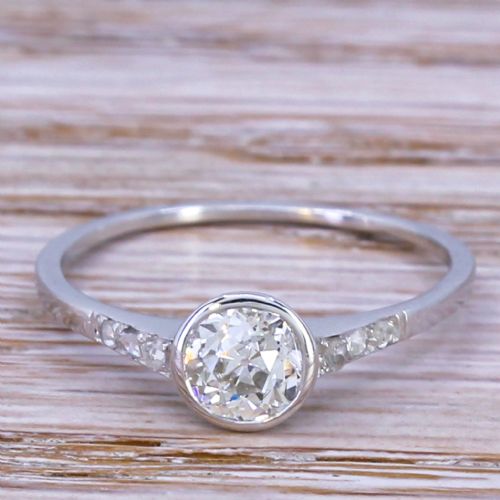 fig 1. Art Deco 0.90 Carat Old Cut Diamond Engagement Ring, circa 1940