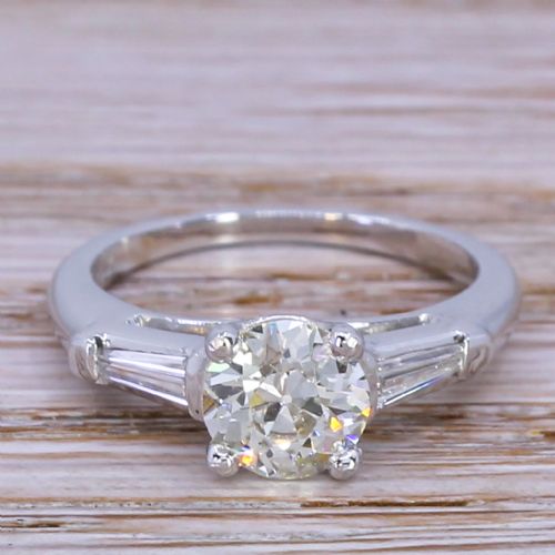 fig 1. Art Deco 1.23 Carat Old Cut Diamond Engagement Ring, circa 1925