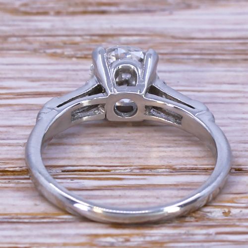 fig 3. Art Deco 1.00 Carat Old Cut Diamond Engagement Ring, circa 1930
