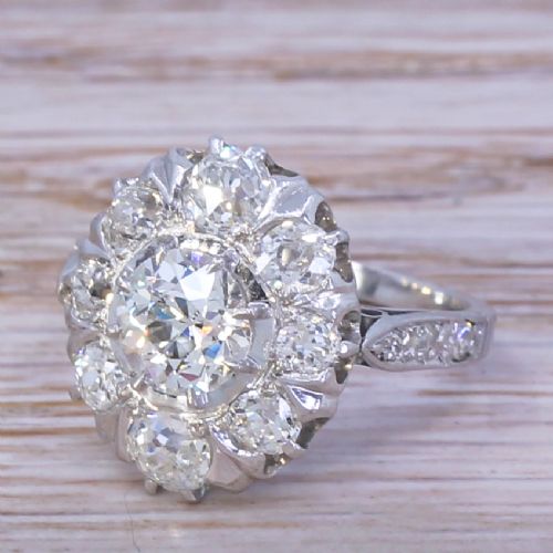 Art Deco 2.16 Carat Old Cut Diamond Cluster Ring, Circa 1935