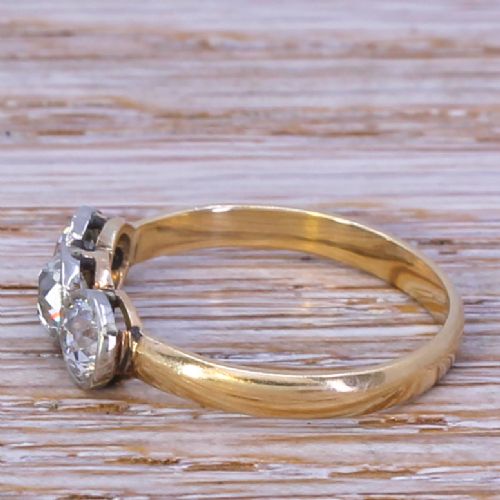 fig 2. Art Deco 1.05 Carat Old Cut Diamond Trilogy Ring, circa 1920
