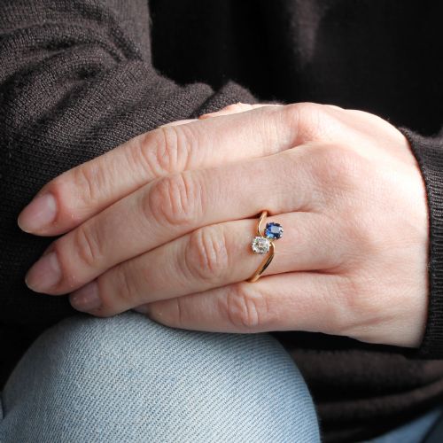 fig 1. Edwardian 0.51 Carat Sapphire & 0.50 Carat Diamond Crossover Ring, circa 1905