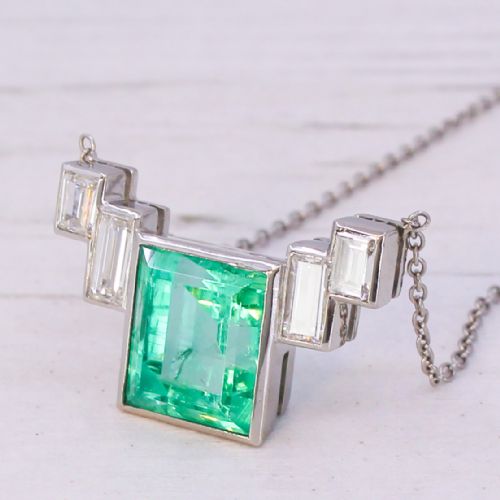 Art Deco 5.70 Carat Minor Oil Emerald & Diamond Pendant, Circa 1930