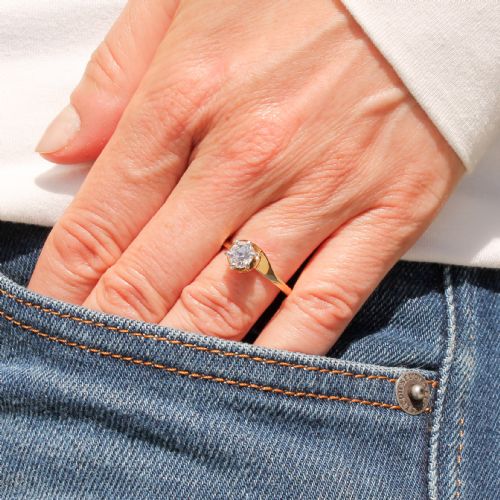 fig 1. Edwardian 0.95 Carat Diamond Solitaire Ring, circa 1910