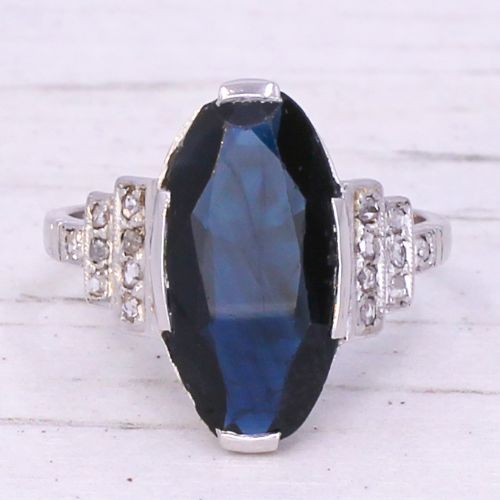 fig 2. Art Deco 3.61 Carat Natural Sapphire Ring, circa 1930