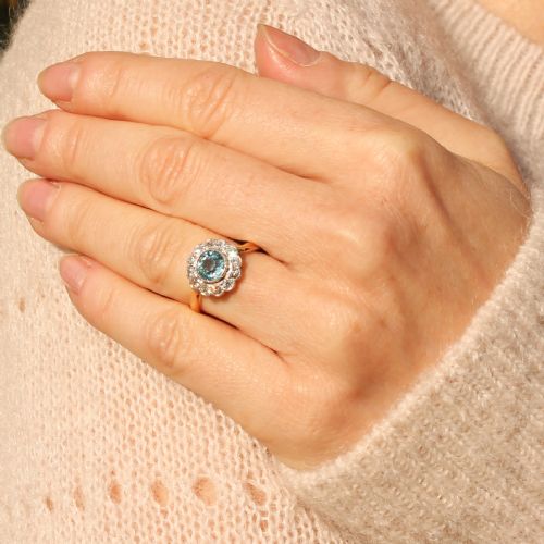 fig 1. Art Deco 0.84 Carat Aquamarine & Diamond Cluster Ring, circa 1925