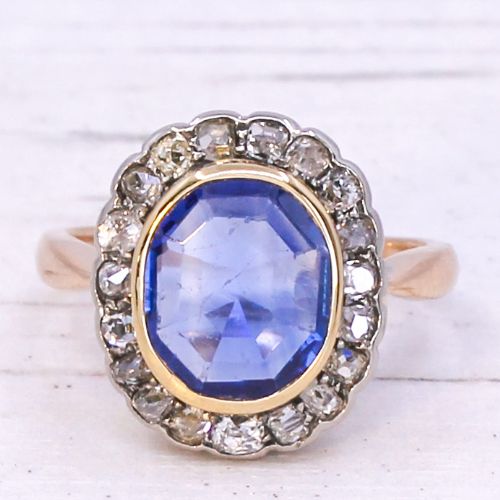 fig 2. Art Deco 2.00 Carat Ceylon Sapphire & Diamond Ring, circa 1915