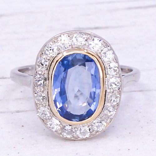 fig 2. Art Deco 2.40 Carat Ceylon Sapphire & Diamond Cluster Ring, circa 1940