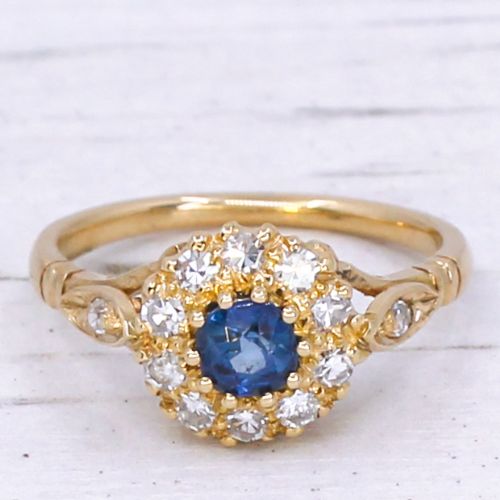 fig 2. Art Deco 0.25 Carat Sapphire & Diamond Cluster Ring, circa 1925