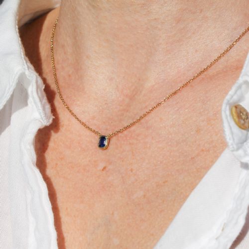 ART DECO 045 CARAT NATURAL SAPPHIRE SOLITAIRE PENDANT CIRCA 1925 - ADDITIONAL PHOTO 1
