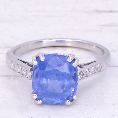 fig 2. Edwardian 4.09 Carat Ceylon Sapphire Solitaire Ring, circa 1910